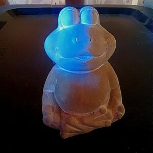 Meditation Frog Bisque Gray